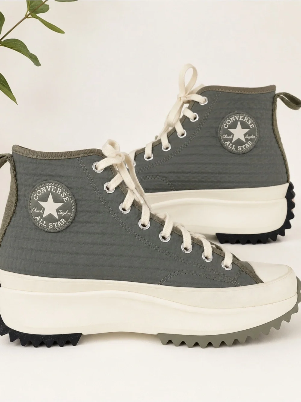 Converse Run Star Hike Platform High Top Sneakers Olive Green Women’s 10